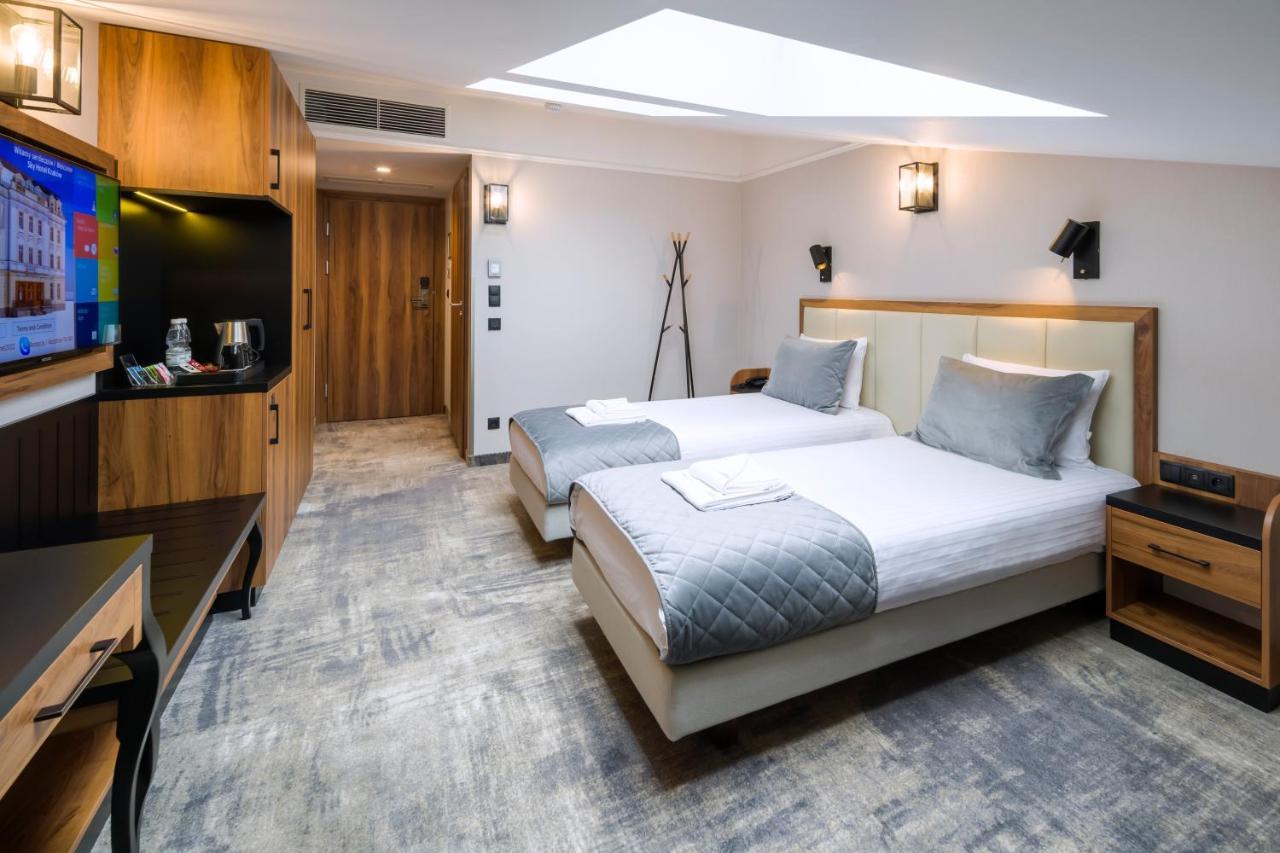 Twin Room Attic